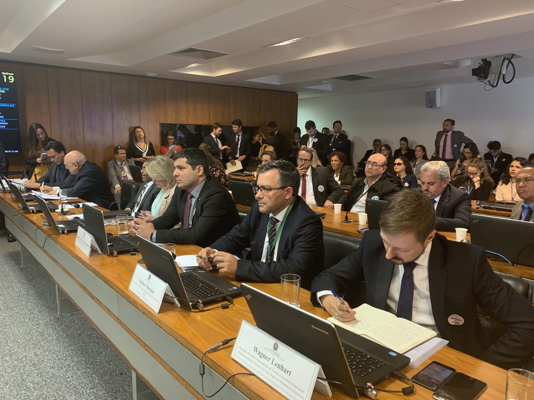 Avaliação do servidor: Fonacate diz que projeto não tem base científica