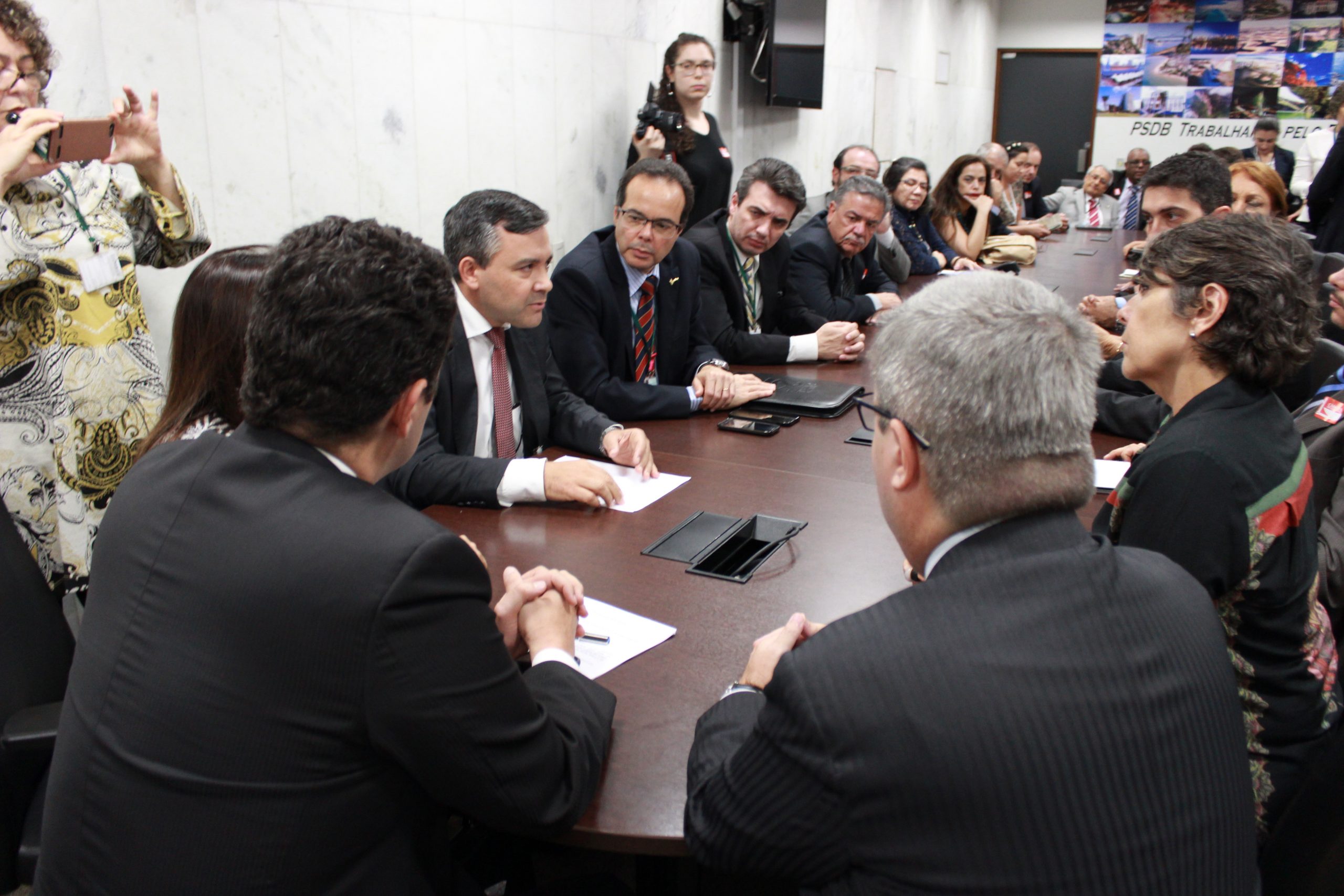 Negociação Coletiva» Entidades e parlamentares redobram atenção