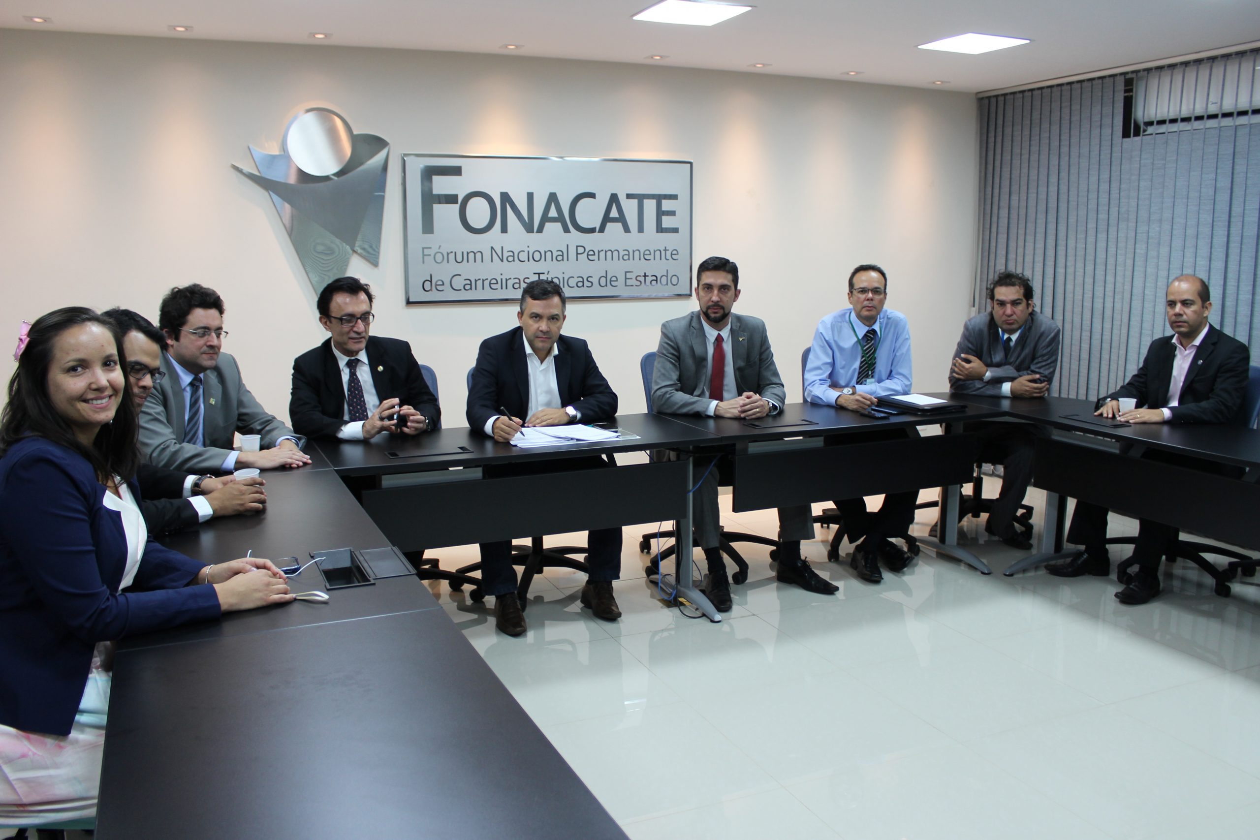 Carreiras de Estado preparam novas ações contra pacote fiscal anti-servidor