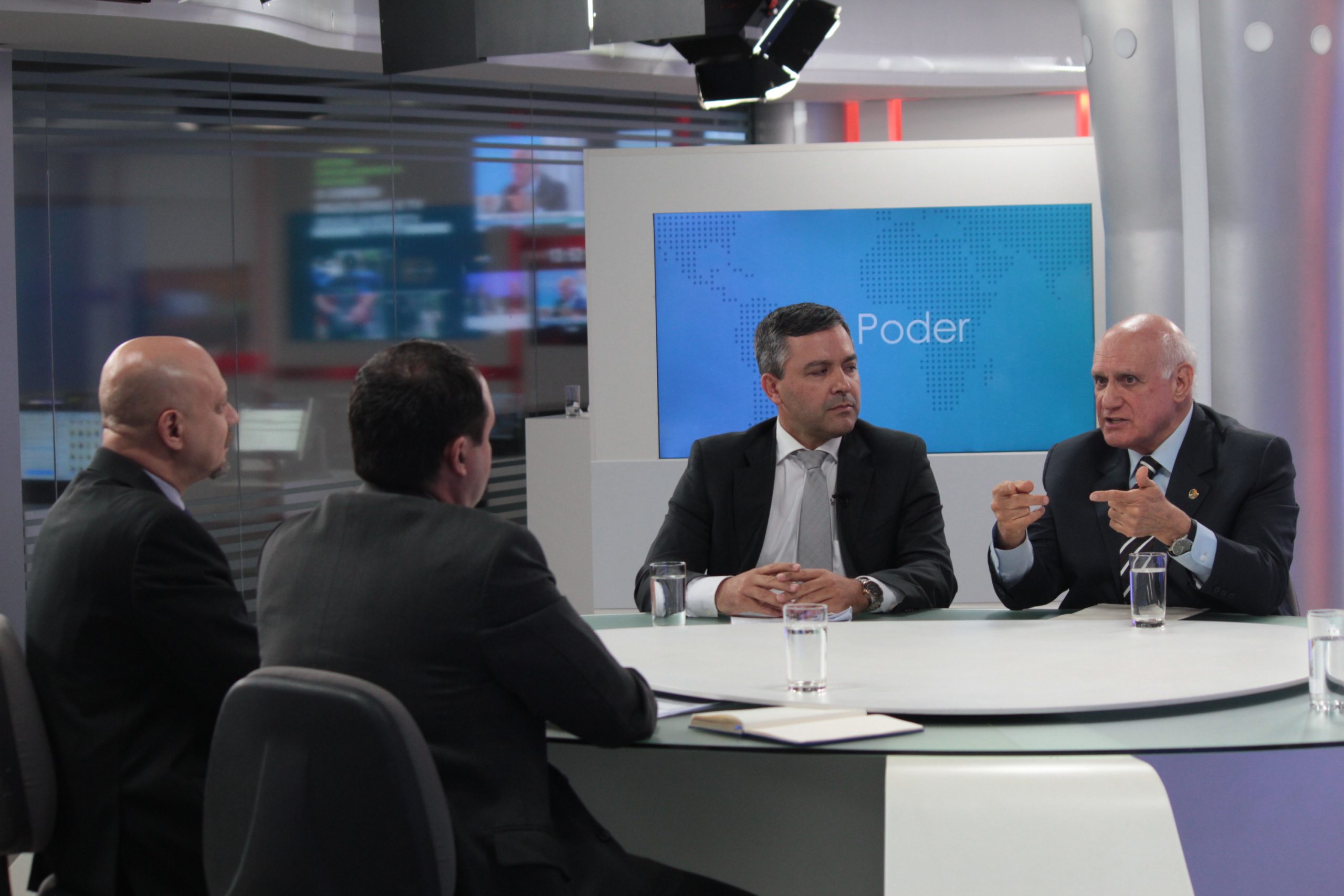 [FONACATE NA MÍDIA]» Produtividade abre guerra entre servidores e Congresso