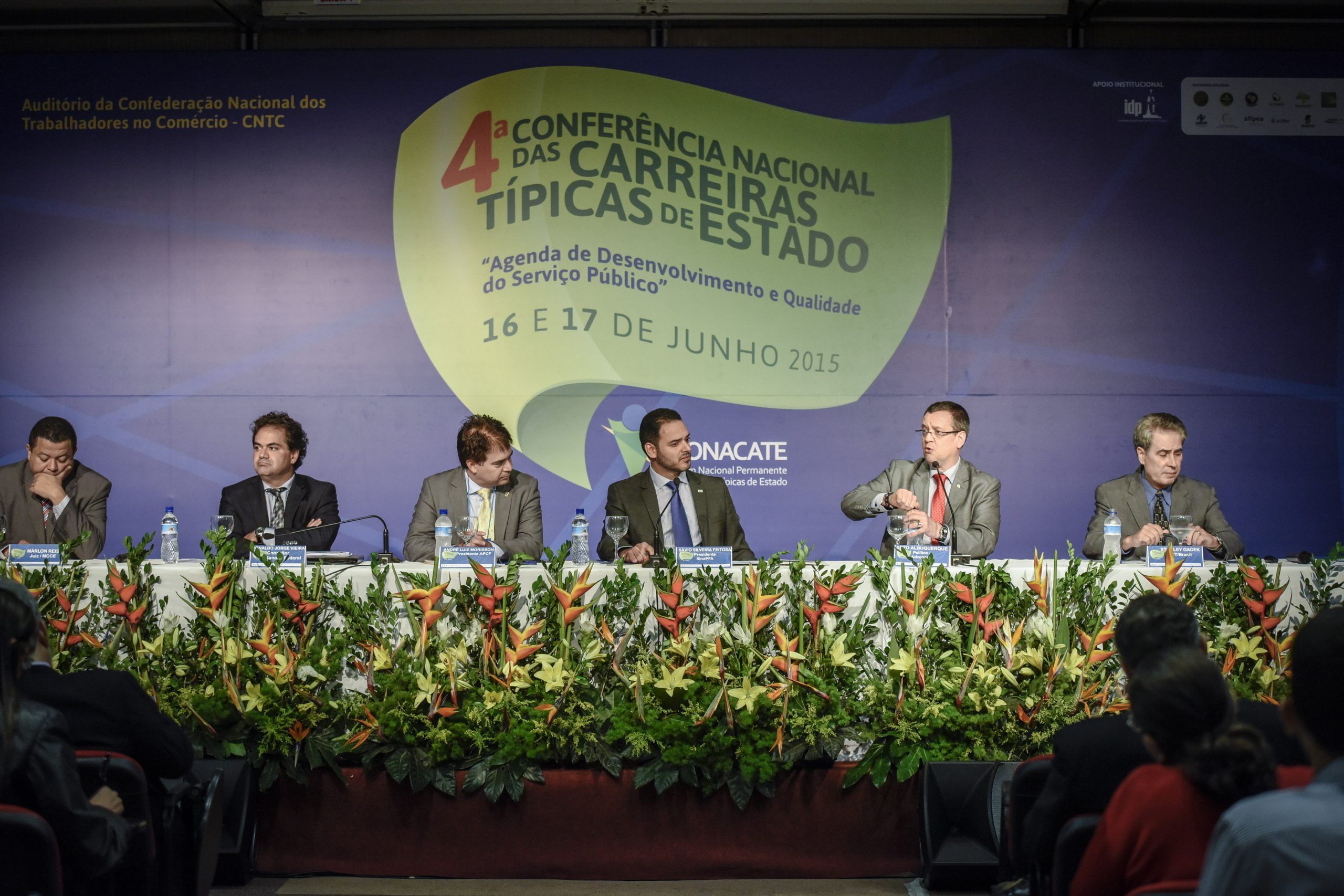 Último painel da Conferência debate Reforma Política e Direitos dos Servidores Públicos
