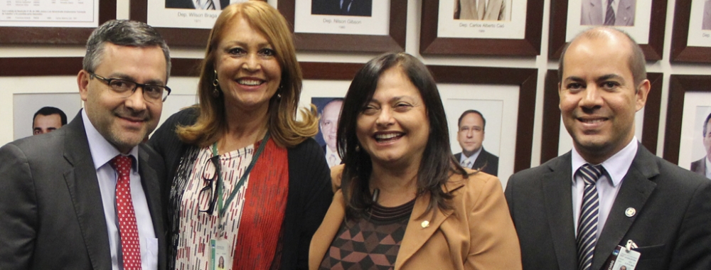 Deputados pedem vista conjunta ao projeto de negociação coletiva do serviço público