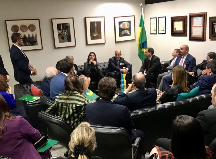 Presidente da CCJ no Senado propõe que entidades apresentem correções ao texto da reforma