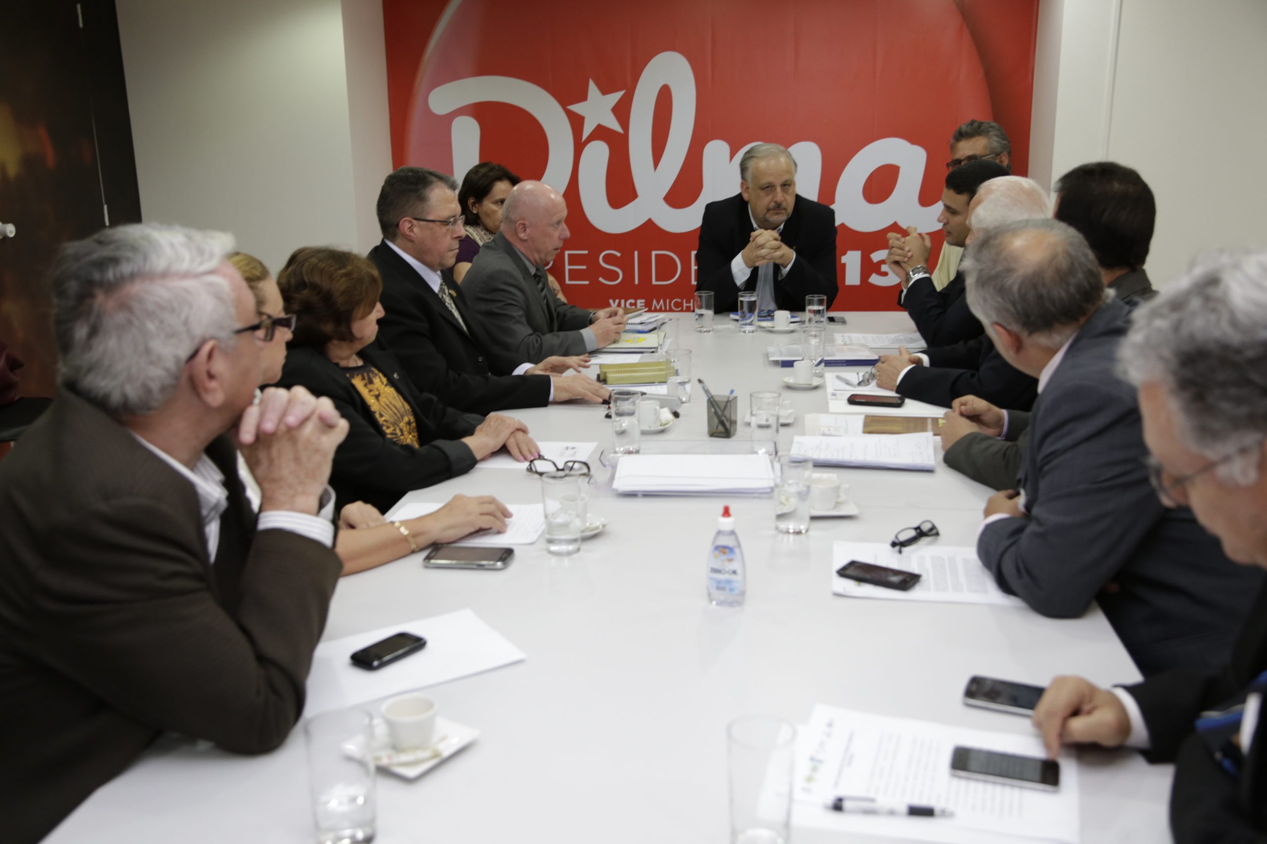 Coordenador da campanha do PT reúne-se com Fórum Fisco