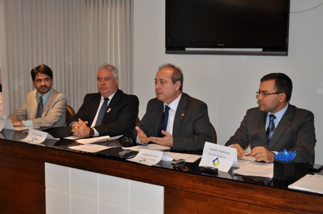 Fonacate ameça greve geral se governo não negociar com servidores