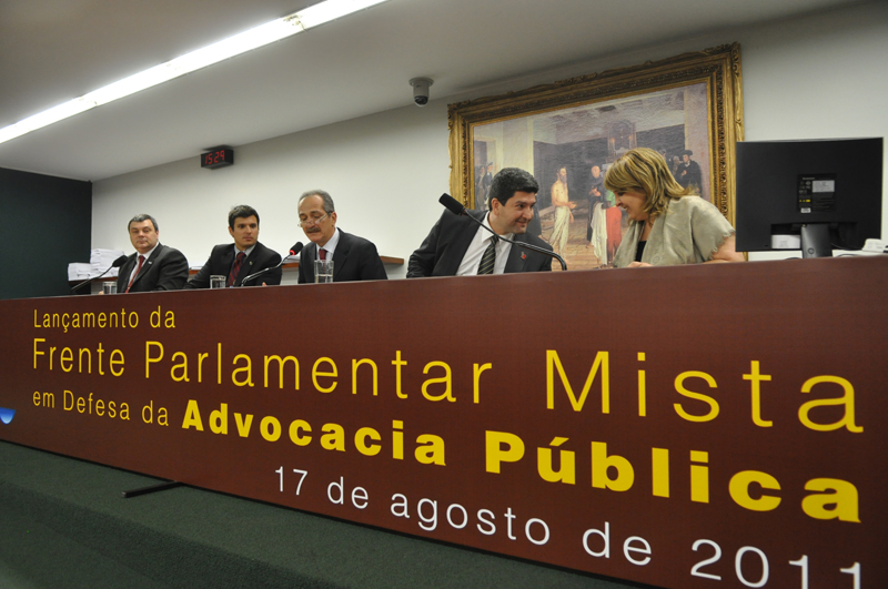 Lançada a Frente Parlamentar da Advocacia Pública
