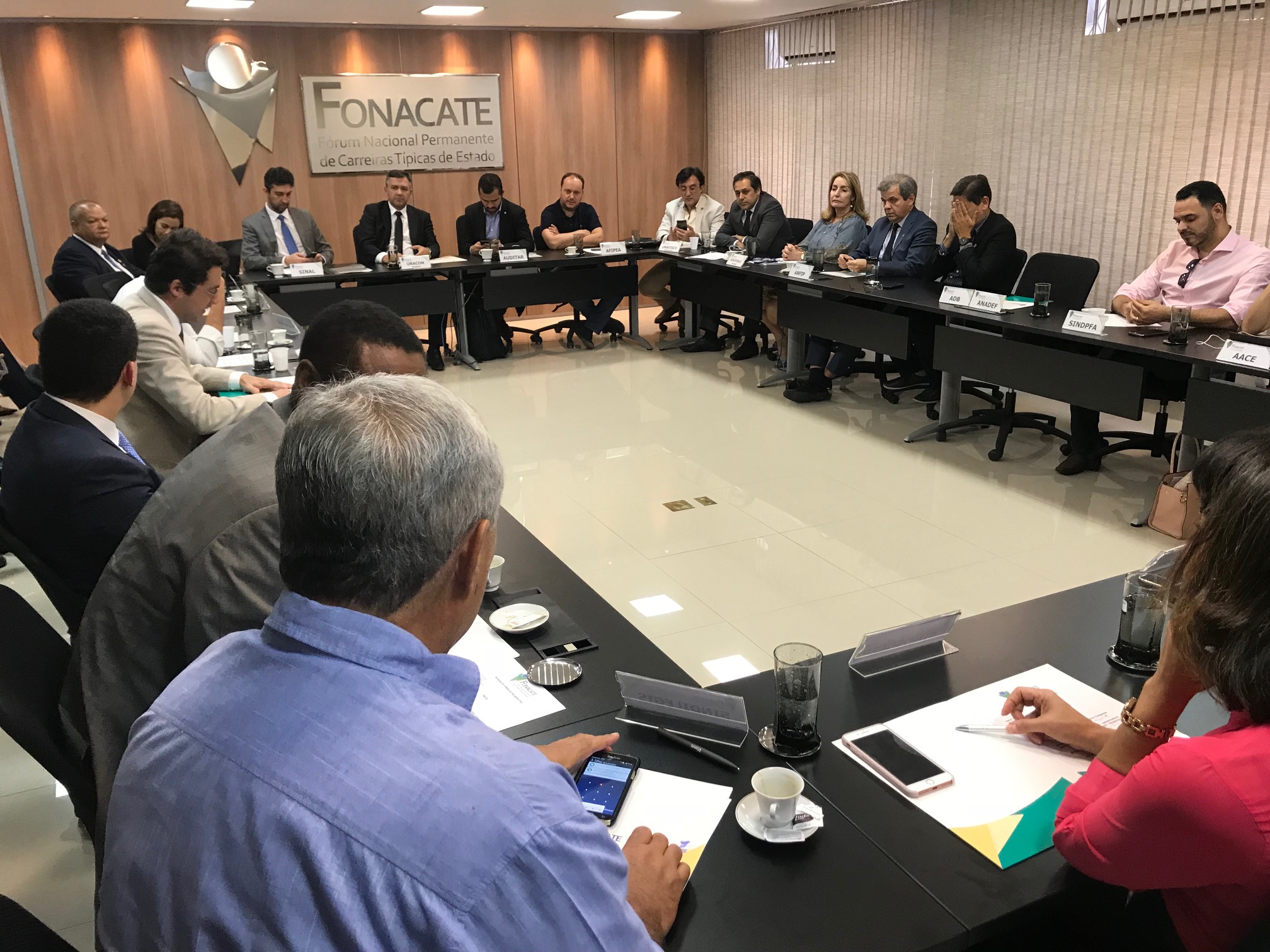 Assembleia» Dirigentes avaliam nova composição de forças na Câmara e no Senado