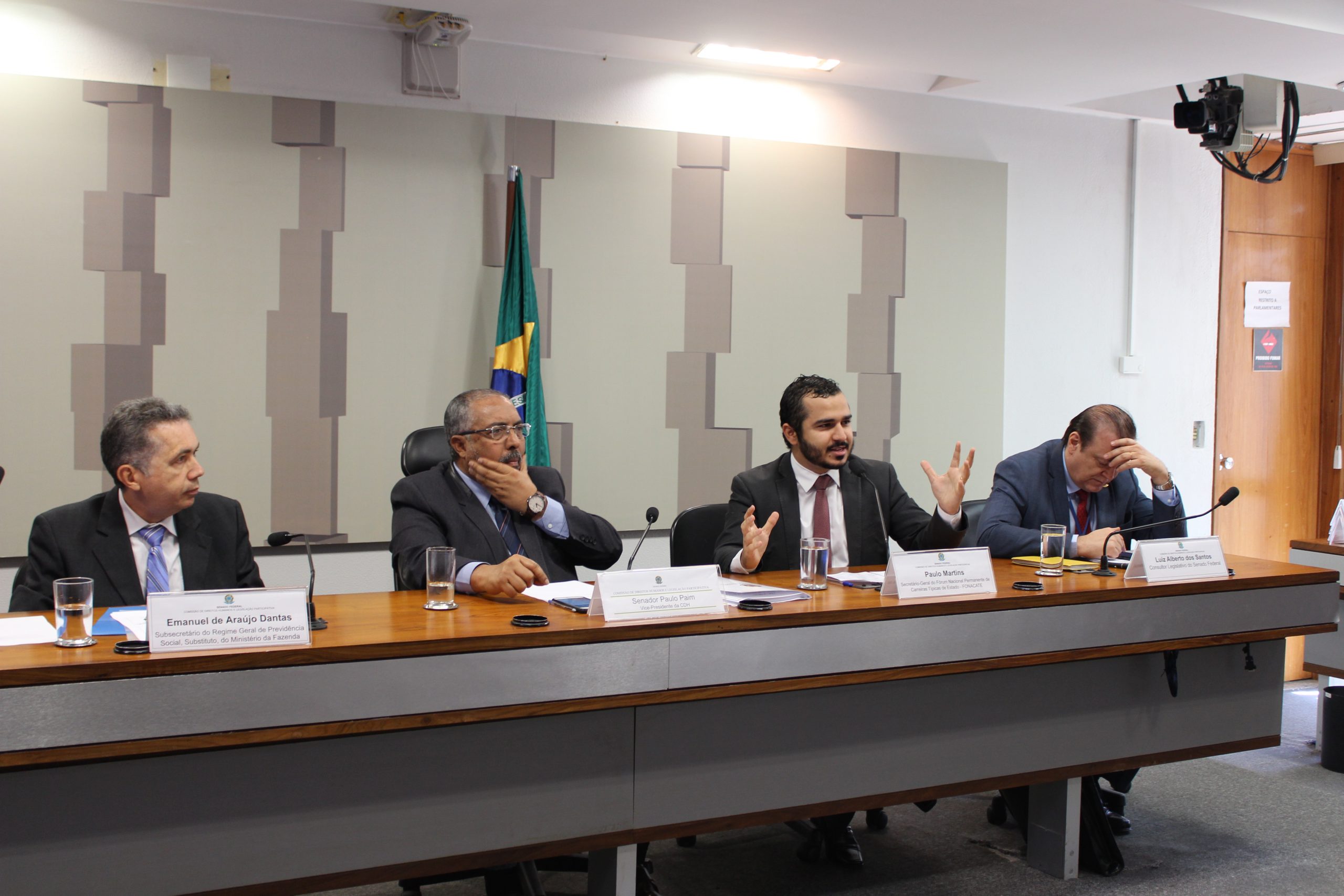 Previdência » Entidades denunciam manipulação de dados pelo governo e deficiências na gestão