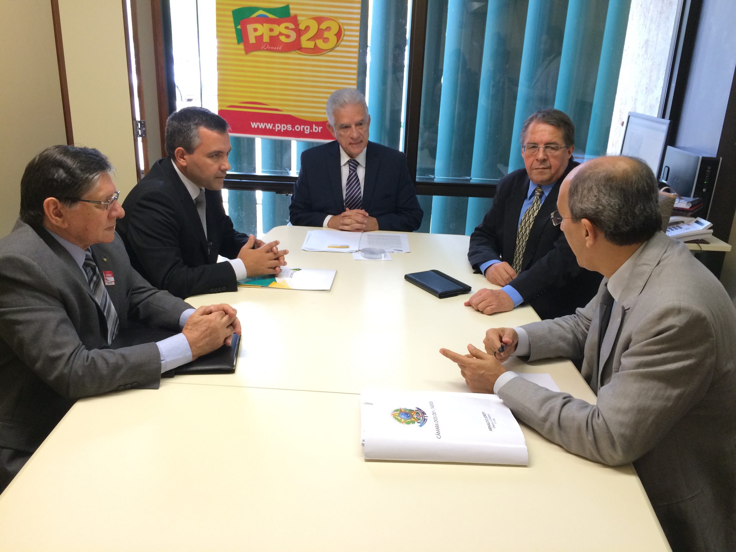 Representantes do Fonacate pedem rejeição das MPs 664 e 665 na Câmara