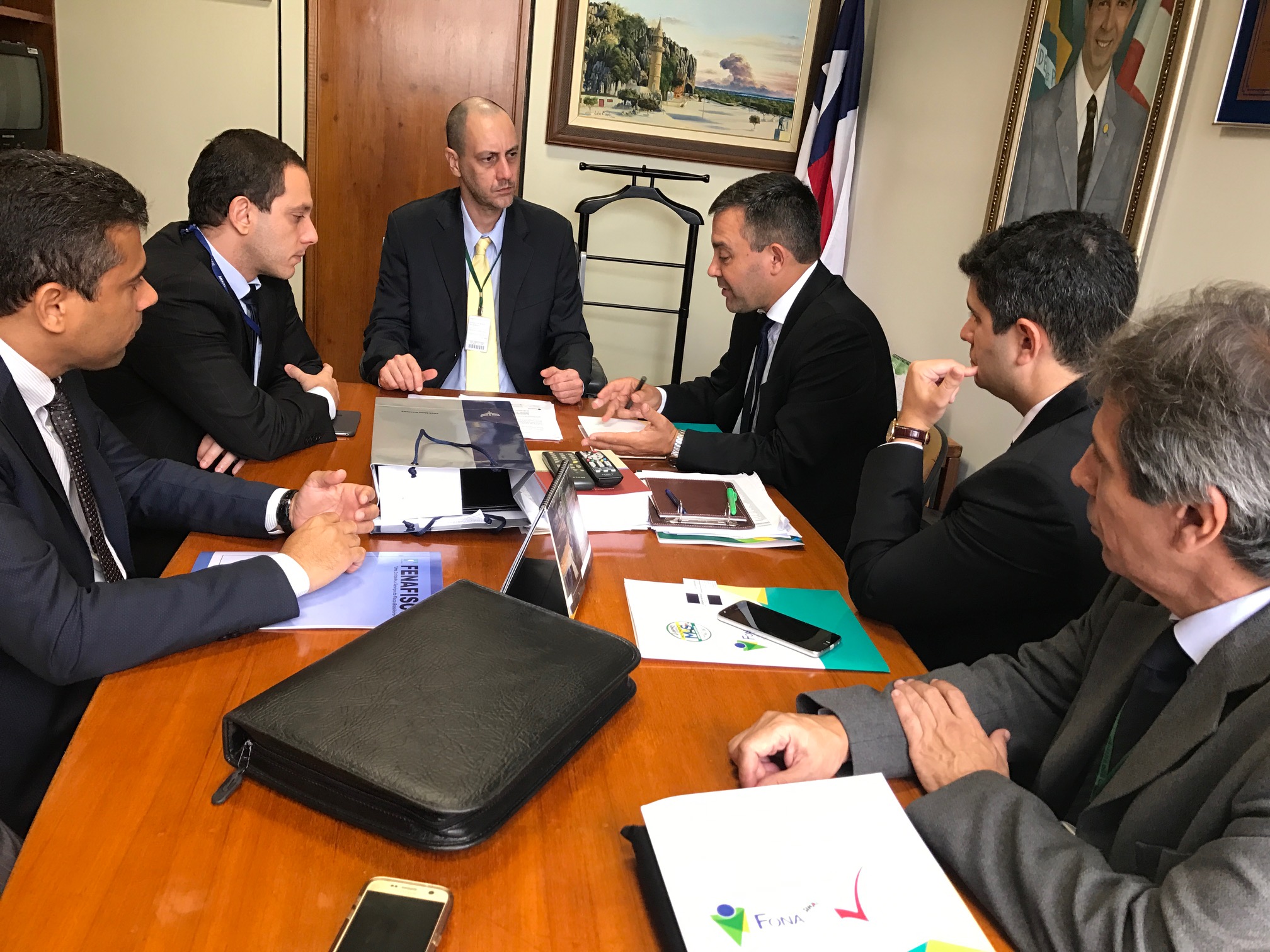 Gabinete de Arthur Maia recebe emendas do Fonacate