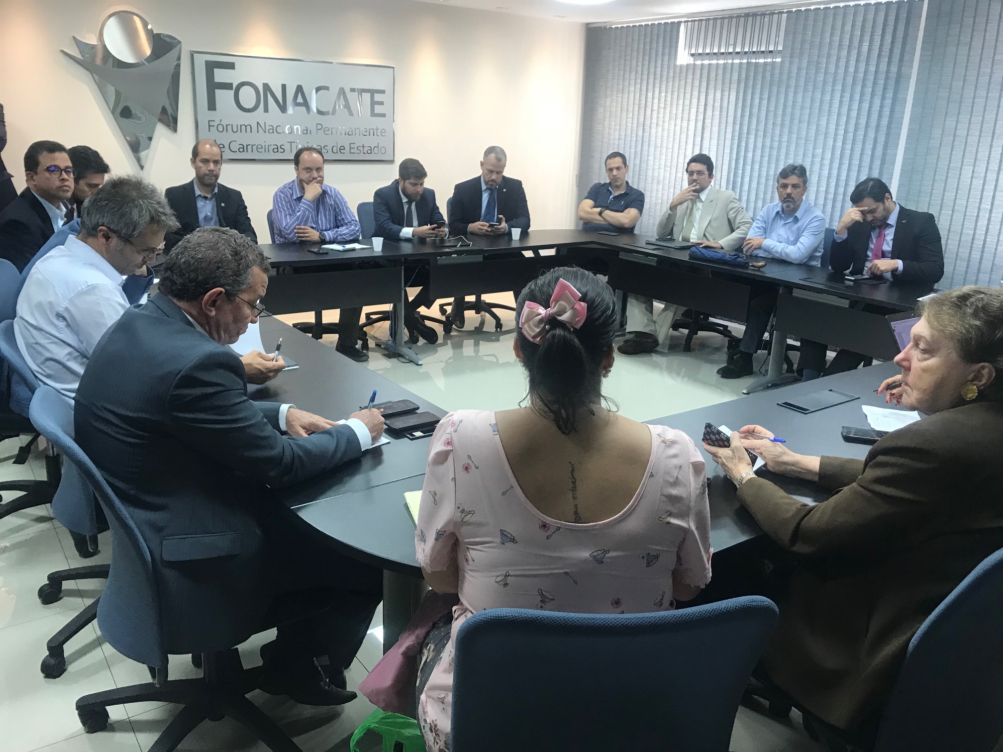 Reajuste: Paralisações e ações judiciais são aprovadas pelas carreiras de Estado