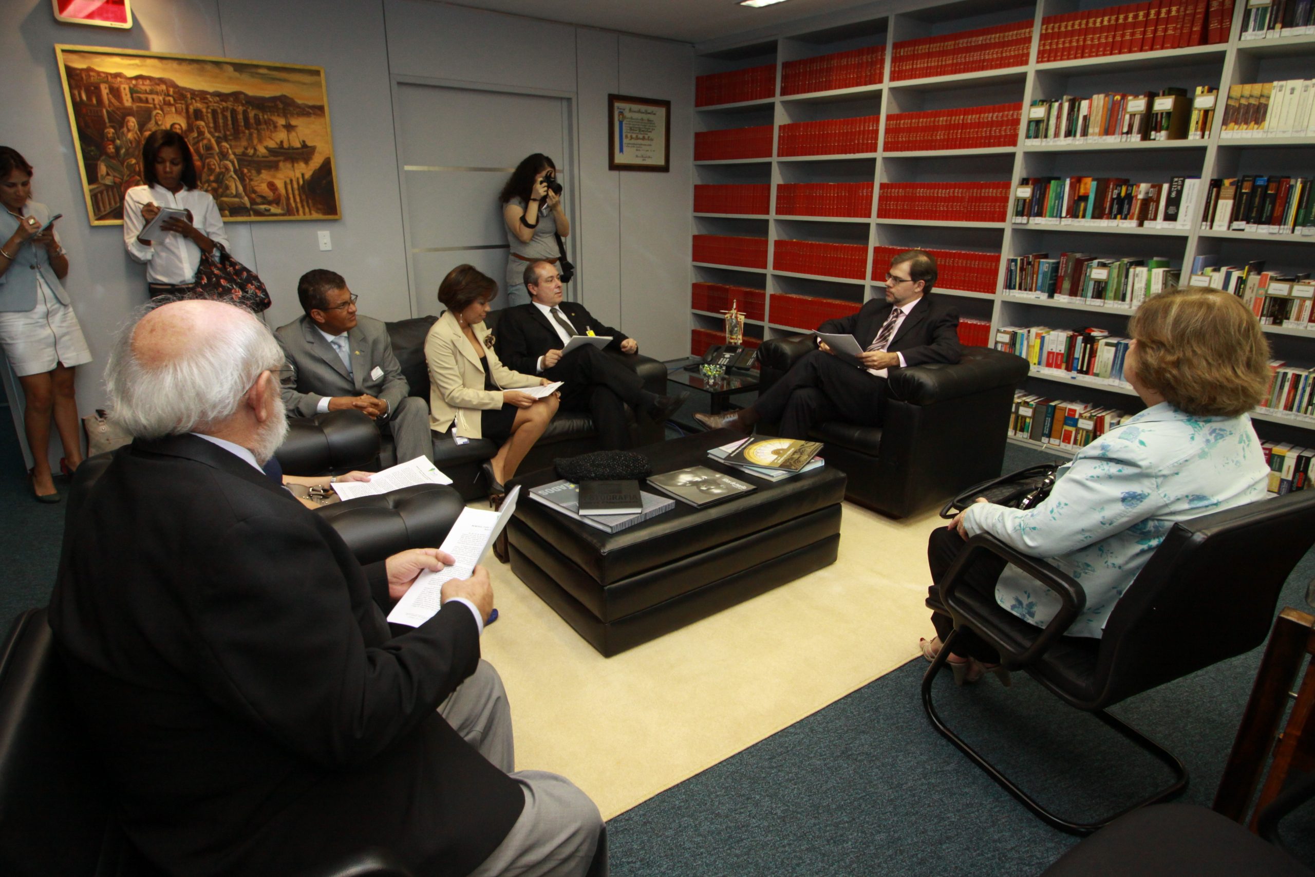 Ministro Dias Toffoli recebe representantes do FONACATE