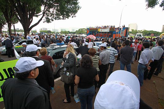 Campanha Salarial: II Dia de Mobilização leva mais de mil pessoas à Esplanada dos Ministérios