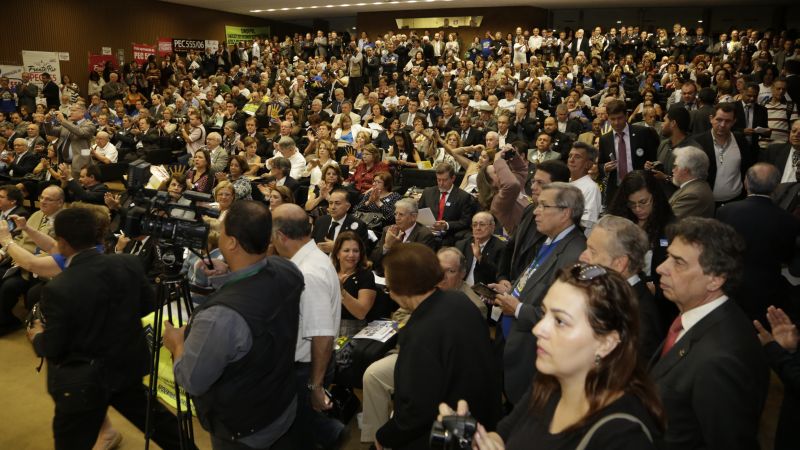 Ato pela PEC 555/06 lota auditório na Câmara