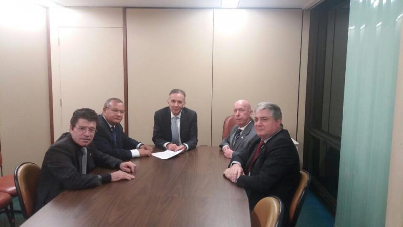 Regra de transição será discutida com as entidades, garante o líder do Governo na Câmara