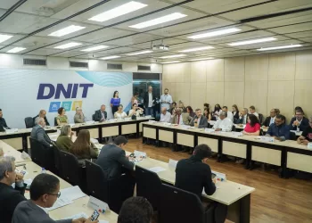 Reajuste 2024: Governo frustra novamente servidores e pede mais tempo para apresentar proposta para este ano