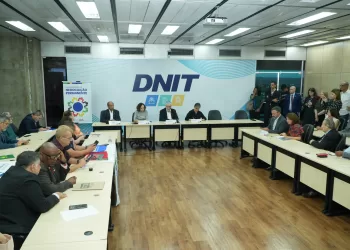 Campanha Salarial» Entidades assinam Termo de Compromisso e cobram reajuste ainda em 2024