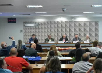 No Senado, presidente do Fonacate cobra regulamentação da negociação coletiva: “a falta de regras prejudica a sociedade, o governo e os servidores”