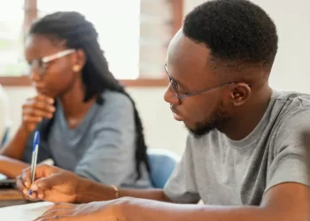 Senado aprova renovação e ampliação das cotas raciais para concursos públicos