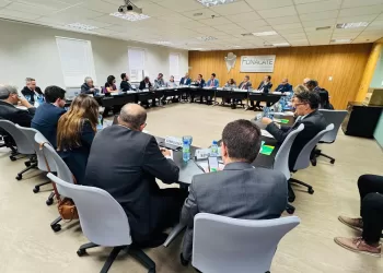 Servidores preparam grande mobilização contra a Reforma Administrativa dia 29