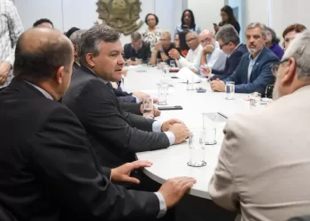 Servidor Federal» Entidades assinam Termo de Compromisso para reajuste dos benefícios