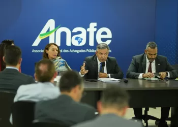 Na última assembleia do ano, entidades do Fonacate definem novas ações contra a PEC 38/2025