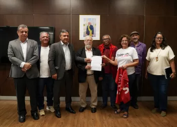 Fonacate e Fonasefe protocolam pauta unificada dos servidores públicos federais