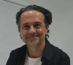 Daniel Avelino